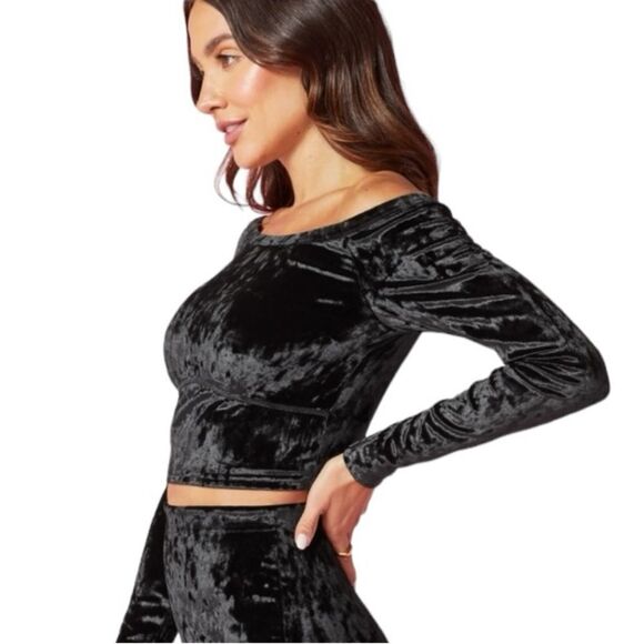 Yitty Fabletics Plusshy Shaping Top 3X in Iconic Black NWT - Picture 6 of 13